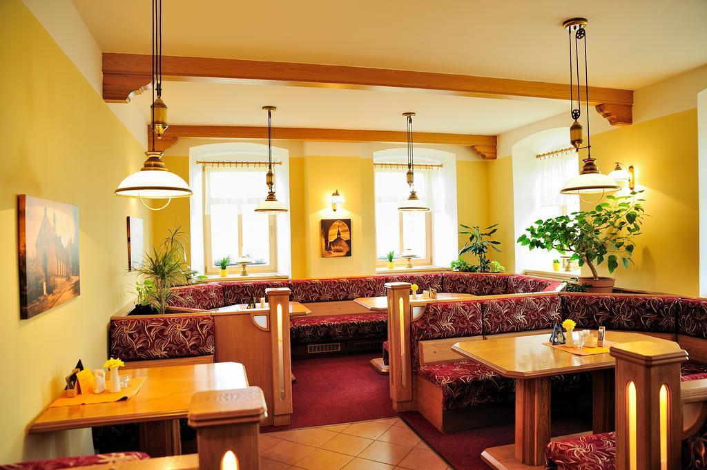 Hotel Praha Potstejn Екстер'єр фото