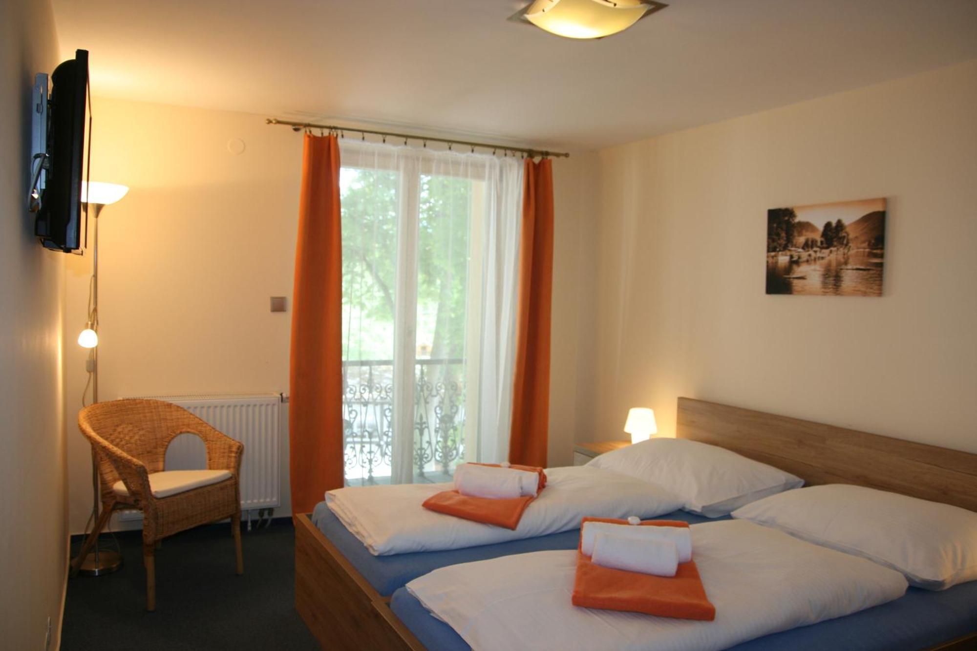 Hotel Praha Potstejn Екстер'єр фото